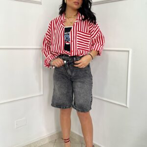 Bermuda di jeans grigio scuro con bottone asimmetrico